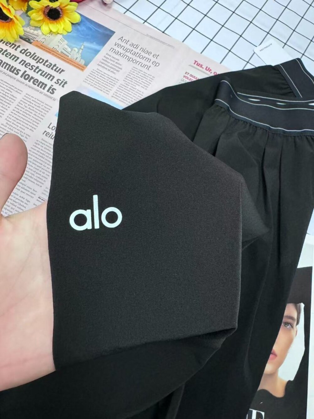 Black ALO Yoga 😁 High Waisted Wide Leg Pants (Regular) NWT | Office Casual Chic - Picture 6 of 10